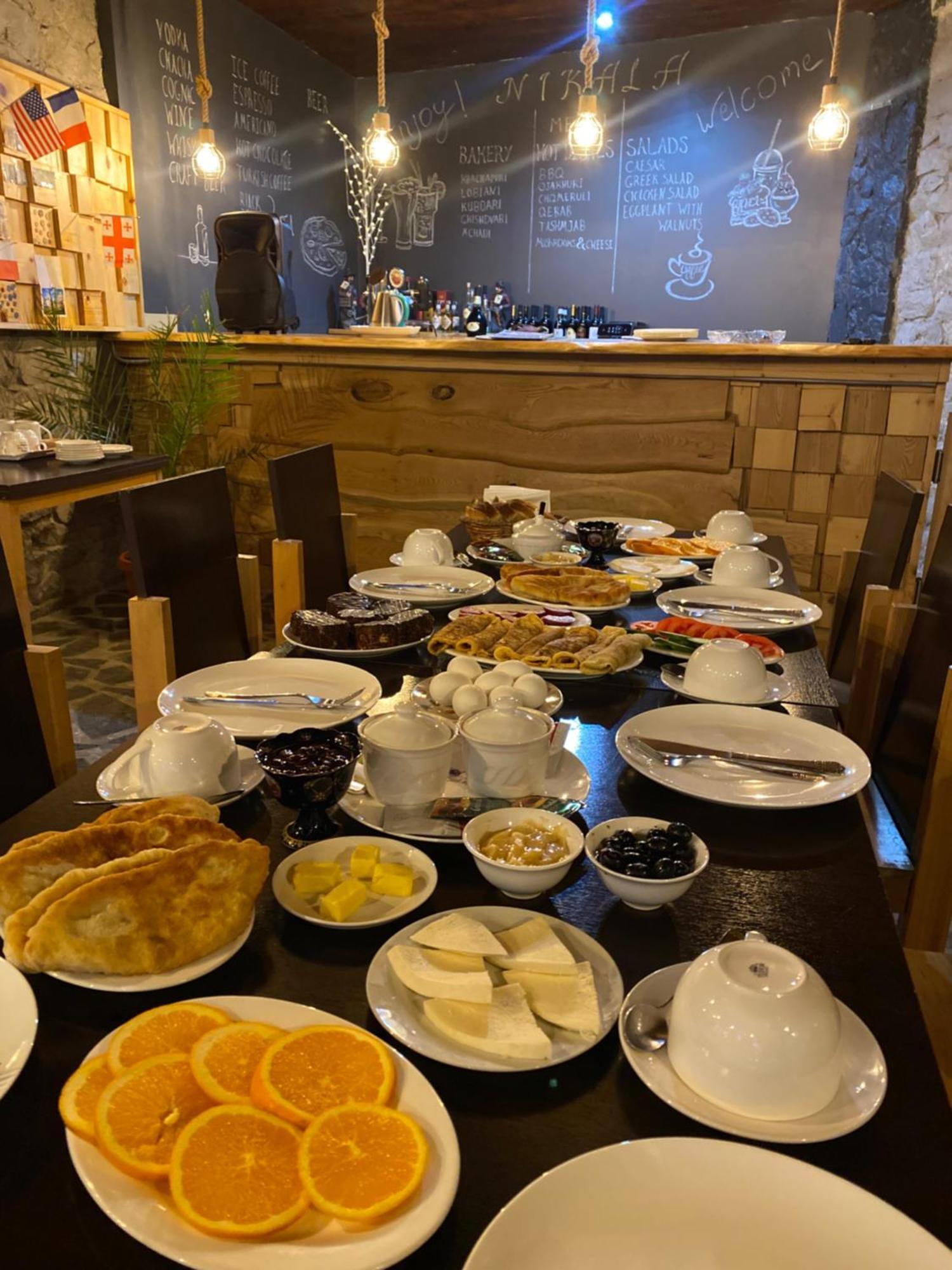 Guest House Nikala 메스티아 외부 사진