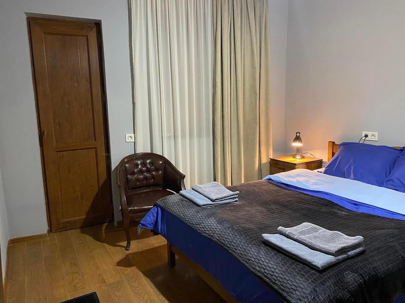 Guest House Nikala 메스티아 외부 사진