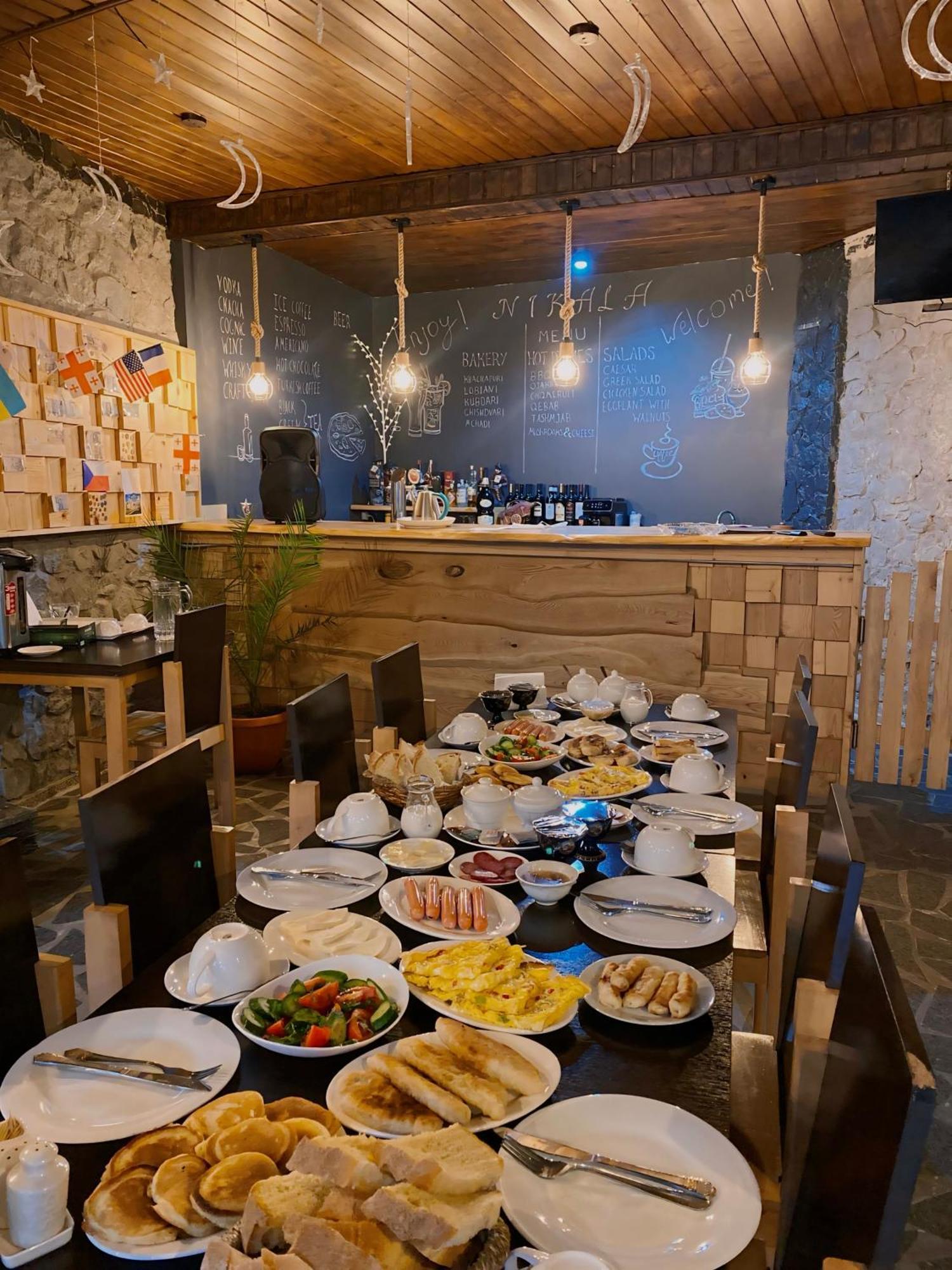 Guest House Nikala 메스티아 외부 사진