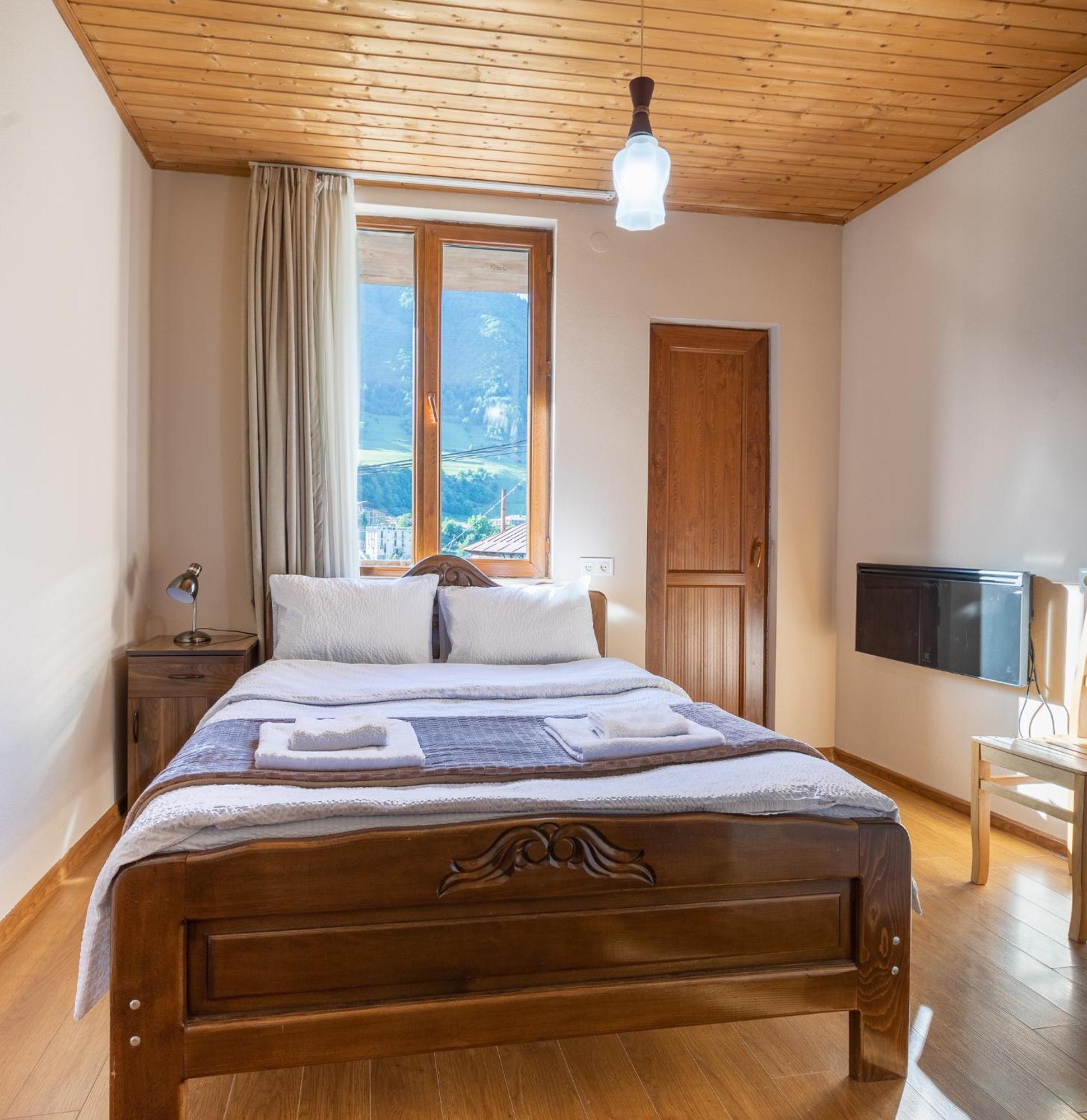 Guest House Nikala 메스티아 외부 사진